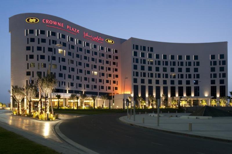Hotel Yas By Experience Hub Inc Theme Parks